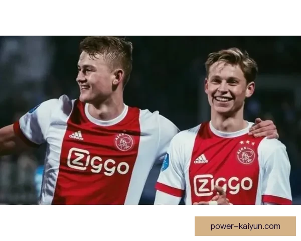 德里赫特中卫风格逐渐成熟，表现稳健备受关注