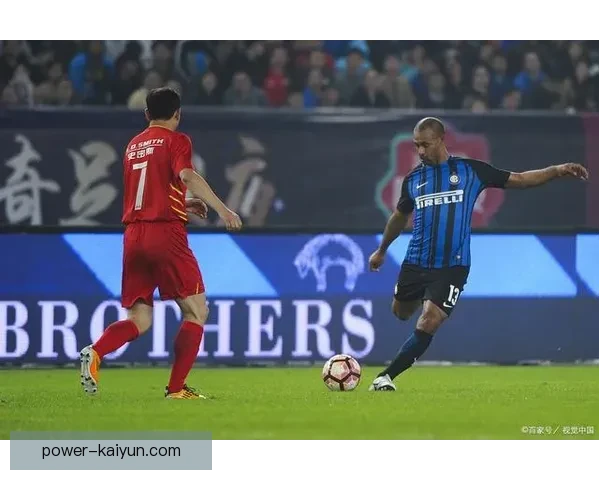 里奥展现边路速度，状态回暖引发关注